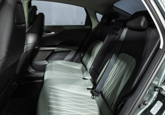 Подержанный автомобиль Changan Lamore 2024 года (10 фото)