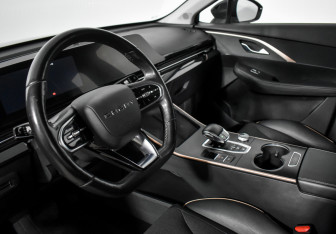 Подержанный автомобиль Omoda C5 2022 года (9 фото)