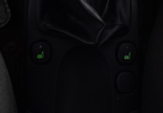 Подержанный автомобиль Ford Focus Sedan 2004 года (14 фото)