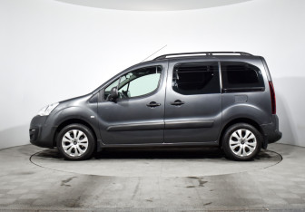 Подержанный автомобиль Citroen Berlingo 2021 года (8 фото)