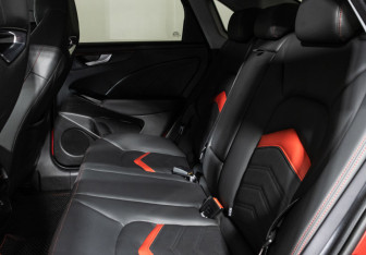 Подержанный автомобиль Kaiyi E5 2023 года (10 фото)