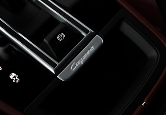 Подержанный автомобиль Porsche Cayenne 2019 года (23 фото)