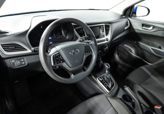 Подержанный автомобиль Hyundai Solaris Sedan 2021 года (11 фото)