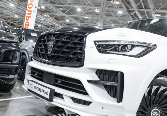 Подержанный автомобиль Infiniti QX80 2021 года (2 фото)