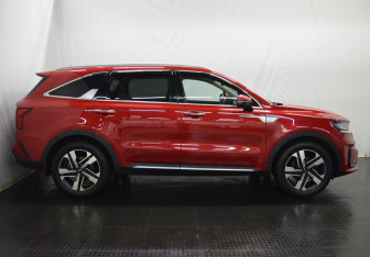 Подержанный автомобиль Kia Sorento 2022 года (4 фото)