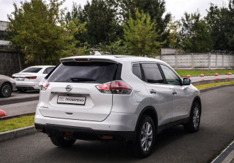 Подержанный автомобиль Nissan X-Trail 2018 года (6 фото)