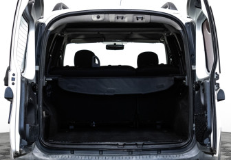 Подержанный автомобиль LADA (ВАЗ) Largus Wagon 2018 года (14 фото)