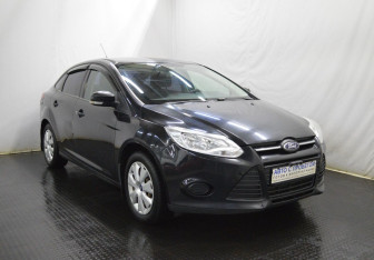 Подержанный автомобиль Ford Focus Sedan 2013 года (3 фото)