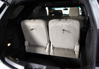 Подержанный автомобиль Ford Explorer 2014 года (13 фото)