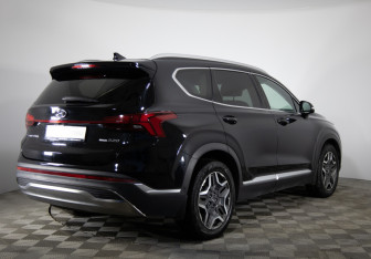 Подержанный автомобиль Hyundai Santa Fe 2021 года (5 фото)