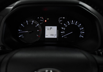 Подержанный автомобиль Toyota Land Cruiser Prado 2019 года (19 фото)