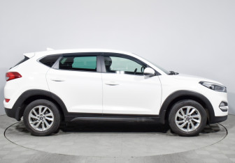 Подержанный автомобиль Hyundai Tucson 2017 года (4 фото)
