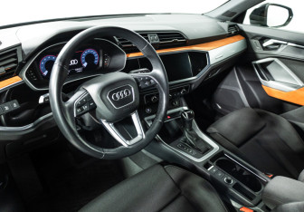 Подержанный автомобиль Audi Q3 Sportback 2020 года (11 фото)