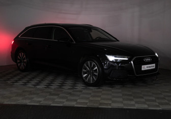 Подержанный автомобиль Audi A6 Wagon 2021 года (22 фото)