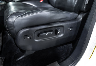 Подержанный автомобиль Lexus LX 2013 года (18 фото)