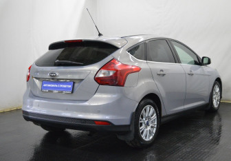 Подержанный автомобиль Ford Focus Hatchback 2012 года (5 фото)