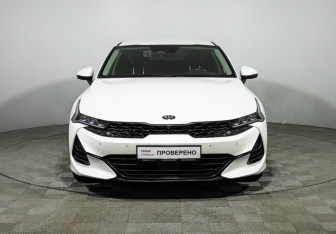 Подержанный автомобиль Kia K5 2020 года (2 фото)