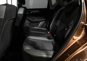 Подержанный автомобиль BAIC X35 2024 года (10 фото)