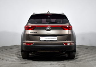 Подержанный автомобиль Kia Sportage 2017 года (6 фото)