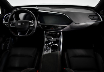 Подержанный автомобиль Geely Tugella 2022 года (15 фото)