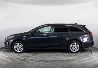 Подержанный автомобиль Kia Ceed Wagon 2019 года (8 фото)