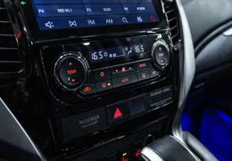 Подержанный автомобиль Mitsubishi Pajero Sport 2018 года (22 фото)