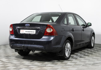 Подержанный автомобиль Ford Focus Sedan 2008 года (5 фото)