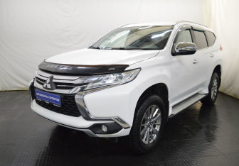 Подержанный автомобиль Mitsubishi Pajero Sport 2020 года (1 фото)