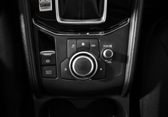 Подержанный автомобиль Mazda CX-5 2021 года (11 фото)