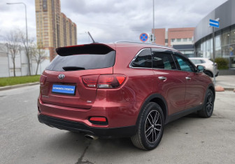 Подержанный автомобиль Kia Sorento 2019 года (4 фото)