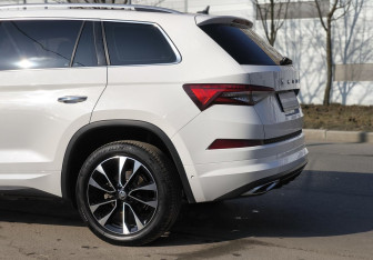 Подержанный автомобиль Skoda Kodiaq 2022 года (8 фото)
