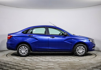 Подержанный автомобиль LADA (ВАЗ) Vesta Sedan 2020 года (4 фото)
