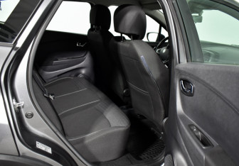 Подержанный автомобиль Renault Kaptur 2018 года (12 фото)