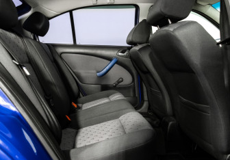 Подержанный автомобиль Skoda Octavia Liftback 2006 года (12 фото)