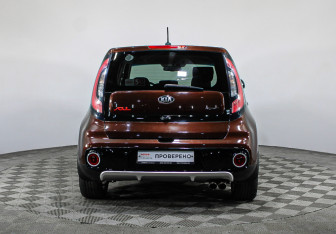 Подержанный автомобиль Kia Soul 2017 года (6 фото)