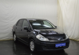 Подержанный автомобиль Nissan Tiida Sedan 2010 года (3 фото)