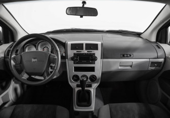Подержанный автомобиль Dodge Caliber 2006 года (9 фото)