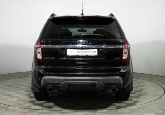 Подержанный автомобиль Ford Explorer 2014 года (6 фото)