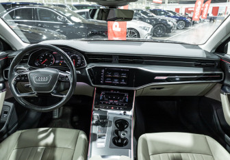 Подержанный автомобиль Audi A6 Sedan 2021 года (12 фото)