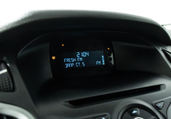 Подержанный автомобиль Ford Focus Hatchback 2013 года (15 фото)