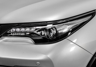 Подержанный автомобиль Toyota Fortuner 2018 года (11 фото)