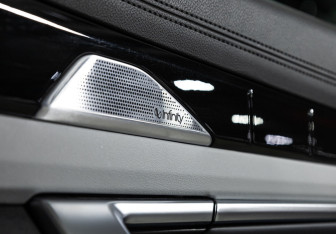 Подержанный автомобиль Geely Atlas 2023 года (25 фото)