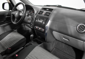 Подержанный автомобиль Suzuki SX4 Hatchback 2008 года (12 фото)