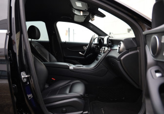 Подержанный автомобиль Mercedes-Benz GLC Coupe 2020 года (28 фото)