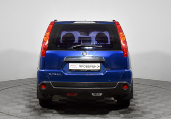Подержанный автомобиль Nissan X-Trail 2008 года (6 фото)