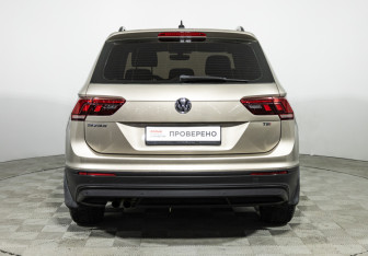 Подержанный автомобиль Volkswagen Tiguan 2017 года (6 фото)