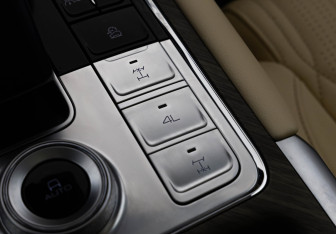 Подержанный автомобиль Tank 500 2023 года (21 фото)