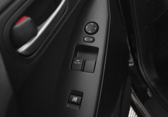 Подержанный автомобиль Mazda 3 Sedan 2012 года (17 фото)