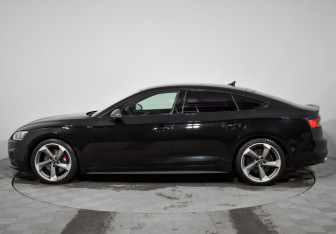 Подержанный автомобиль Audi A5 Liftback 2017 года (9 фото)