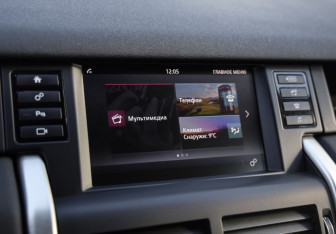 Подержанный автомобиль Land Rover Discovery Sport 2016 года (13 фото)